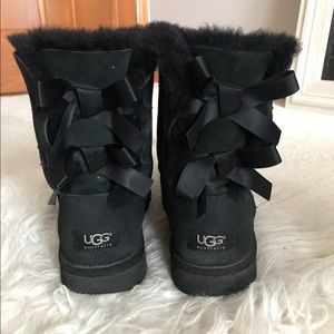 UGG Shoes - Uggs size 8 in perfect condition UGG Shoes - Uggs size 8 in perfect condition